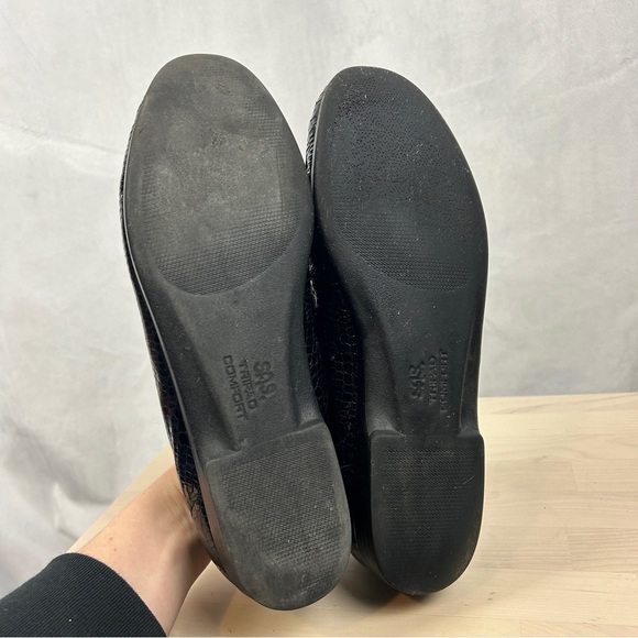 SAS - Simplify Black Leather Slip On Loafers Size 9 - Picture 4 of 5